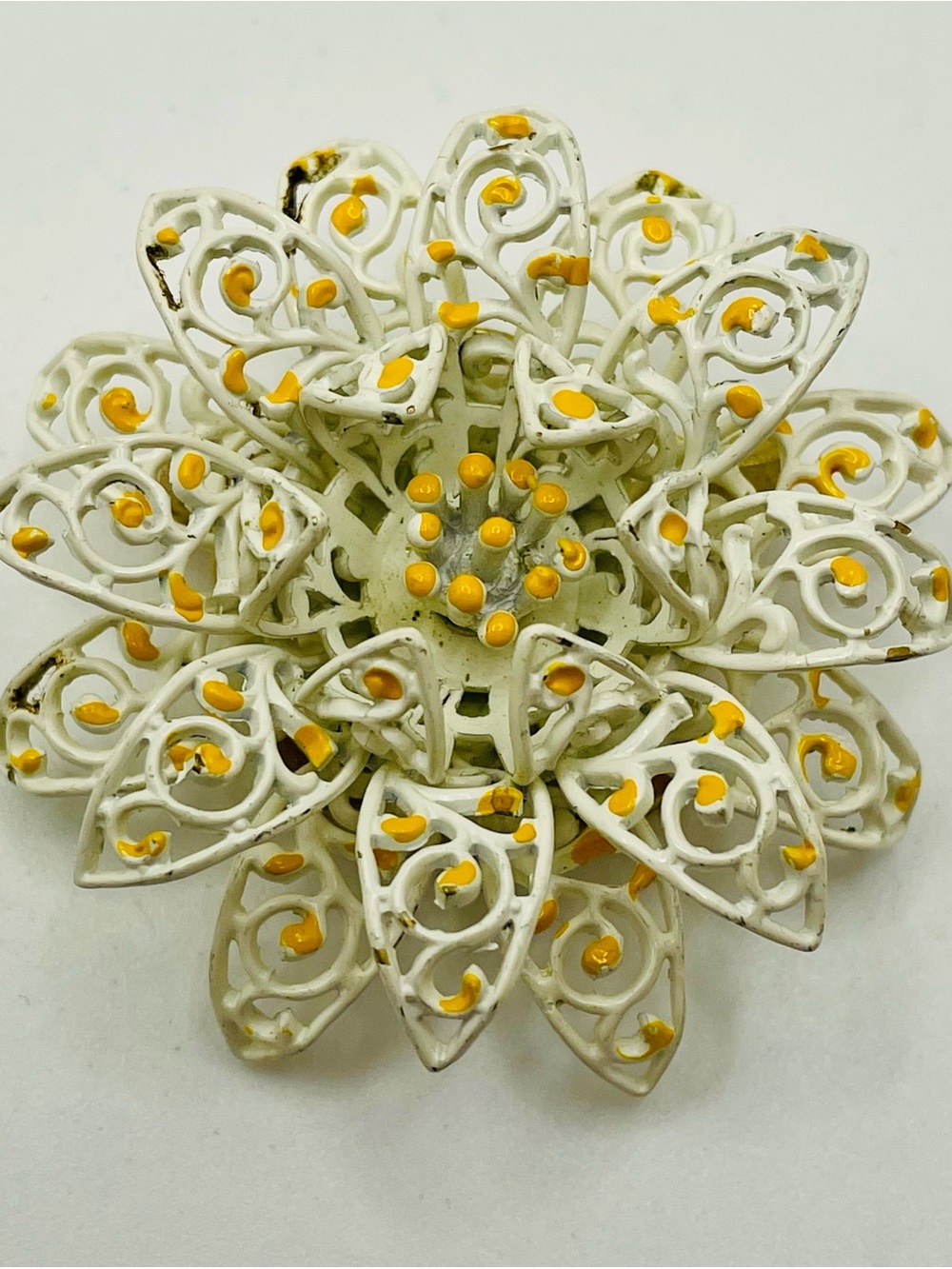 Vintage Crown Trifari White and Yellow Floral Filigree Enamel Brooch Pin